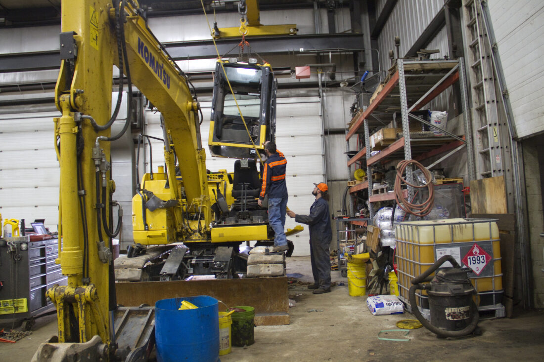 Heavy-Duty Cherry Picker Rentals for Industrial Projects