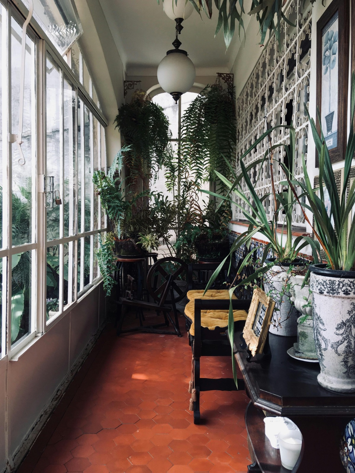 How to Choose Affordable Sunroom Contractor Near Me for Modern Homes